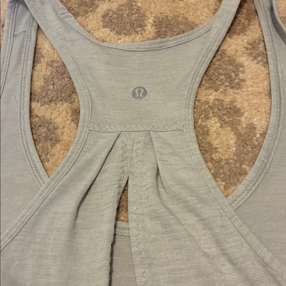 Lululemon Grey Split Back Keyhole Racerback Tank - Picture 3 of 3
